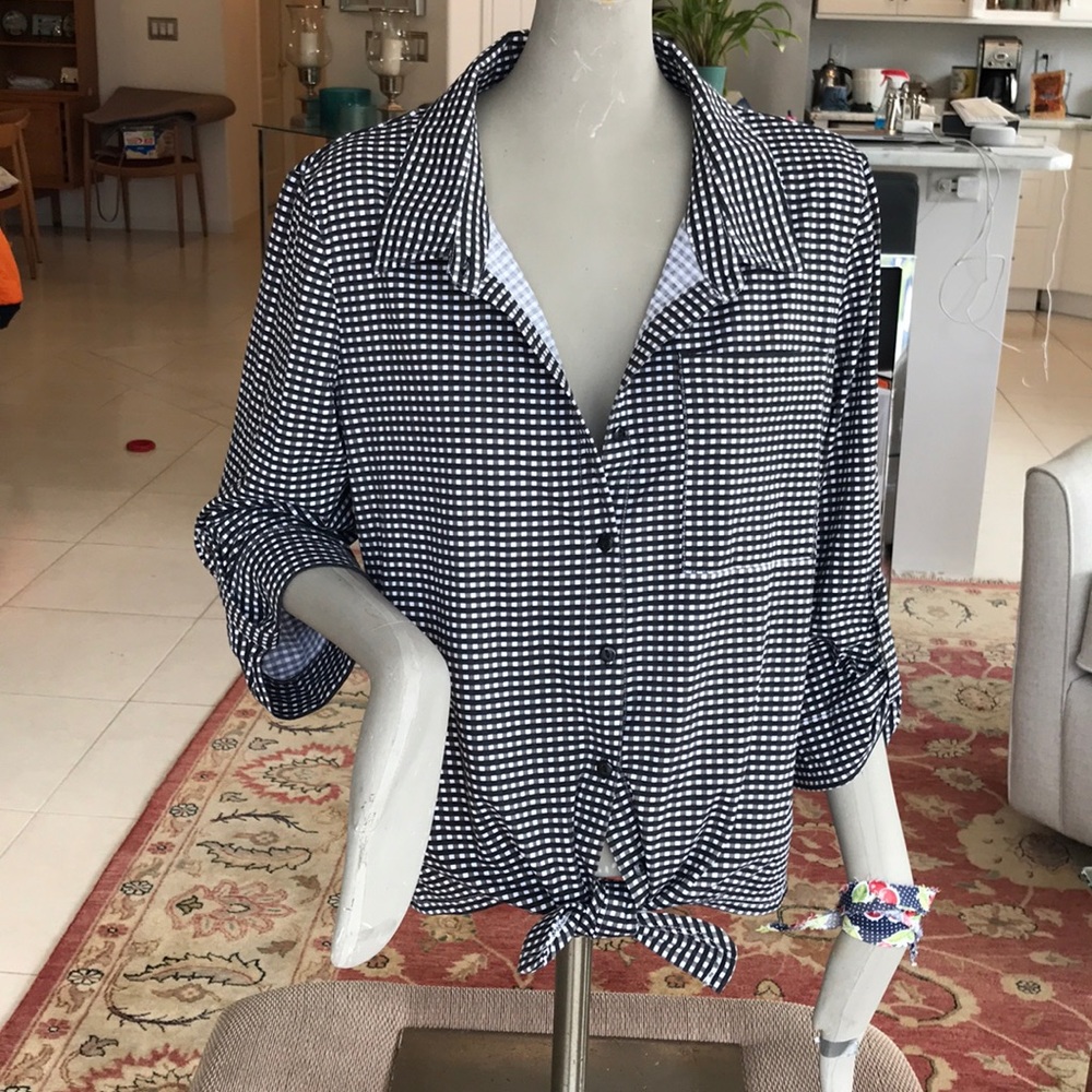 DJ & JUJU blouse checkered pattern.